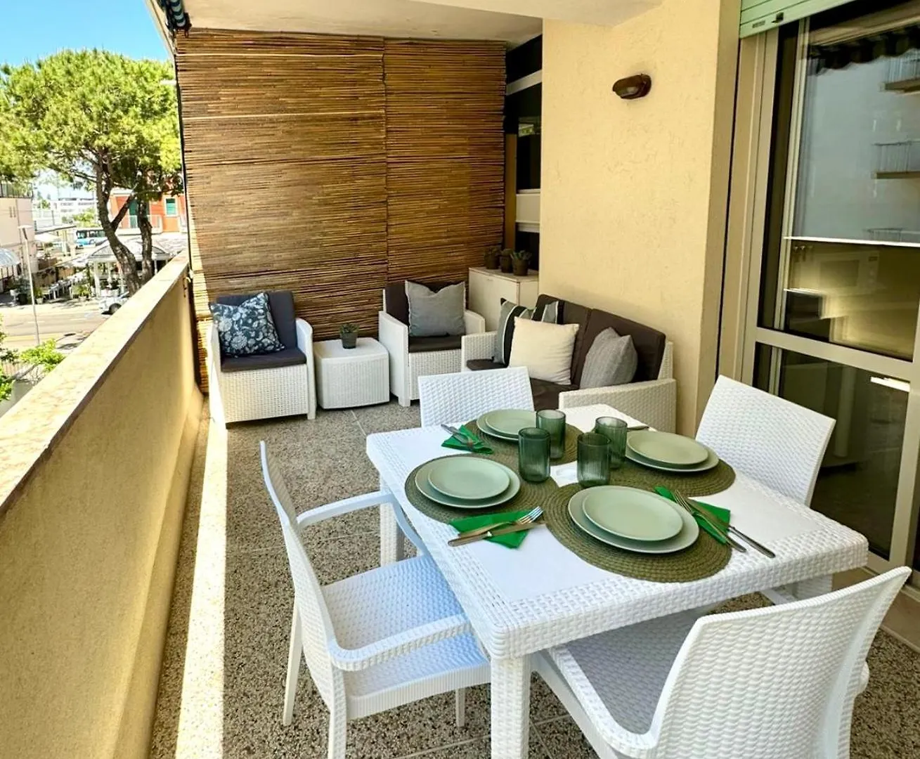 Appartamento Luminoso Vista Mare Lido di Jesolo Lägenhet
